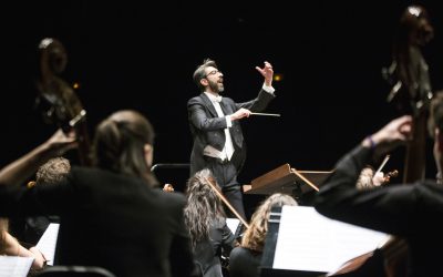 Montaño conducts the Symphony Orchestra of the High Performance Advanced School Of Music