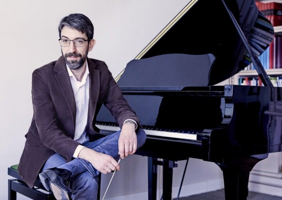 José Antonio Montaño, Director de Orquesta